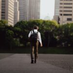 一人で抱え込まず、誰かに話すという選択を